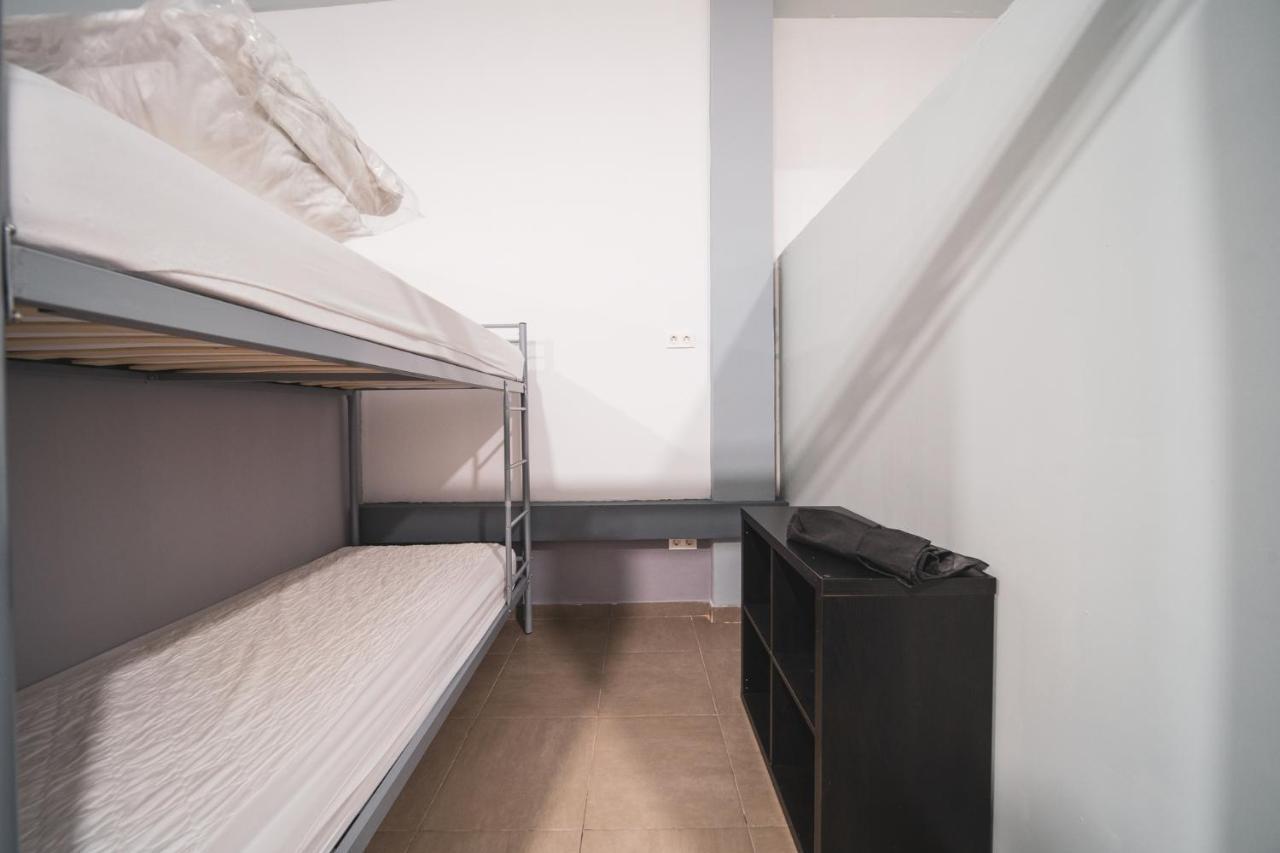 Albergue Barullo - Cubiculos - Literas - Habitaciones Sarria Extérieur photo